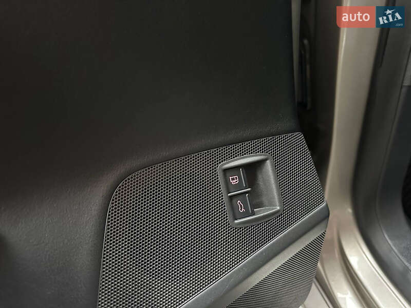 Седан Volkswagen Passat 2011 в Киеве