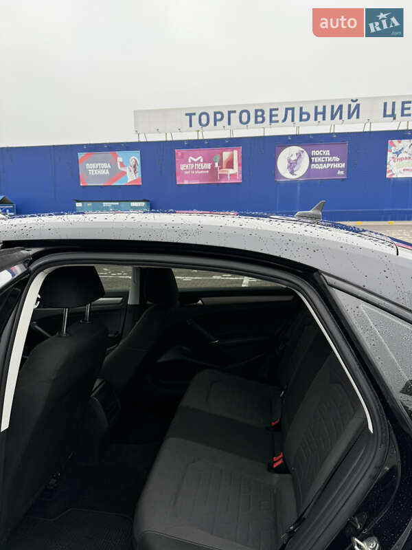 Седан Volkswagen Passat 2021 в Ковеле