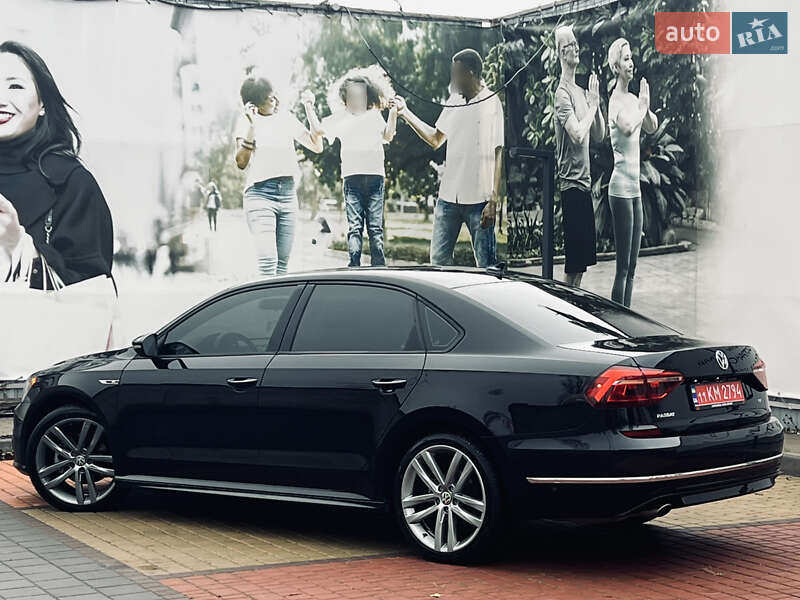 Седан Volkswagen Passat 2018 в Одессе