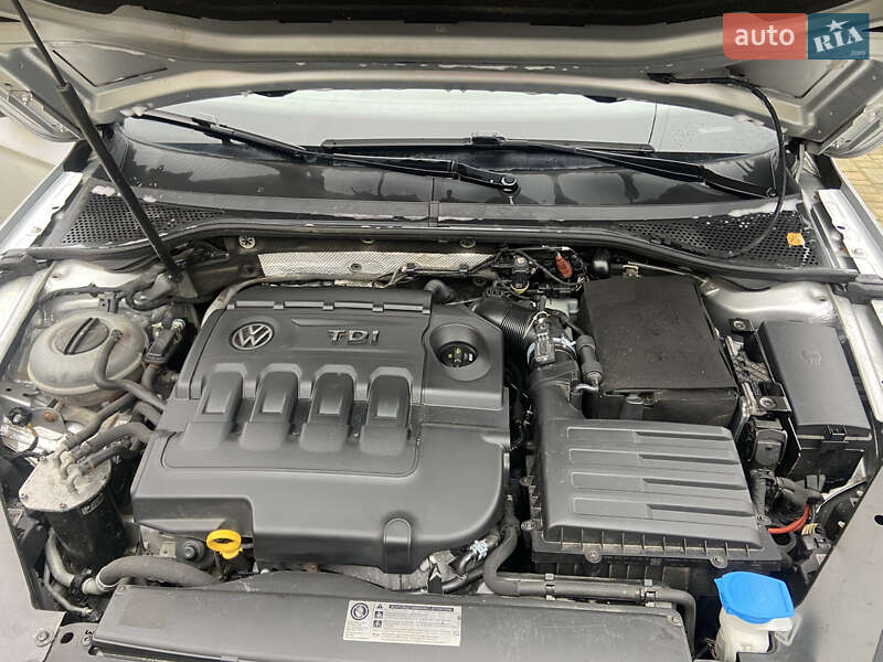 Универсал Volkswagen Passat 2016 в Яворове