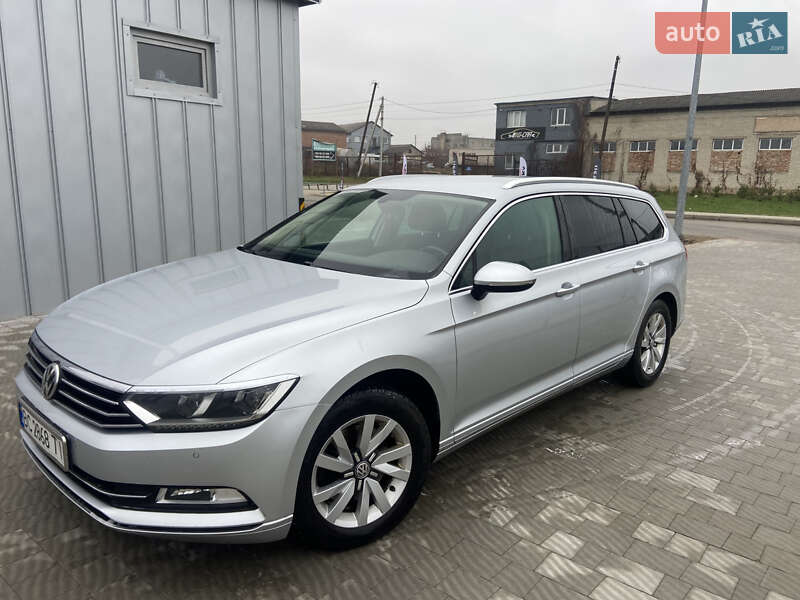 Универсал Volkswagen Passat 2016 в Яворове