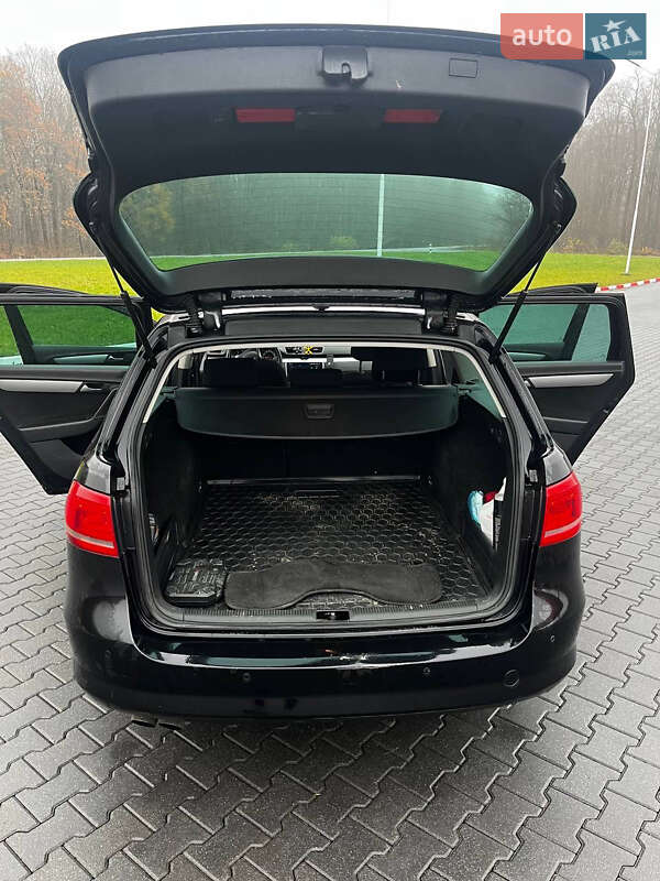 Универсал Volkswagen Passat 2011 в Черновцах