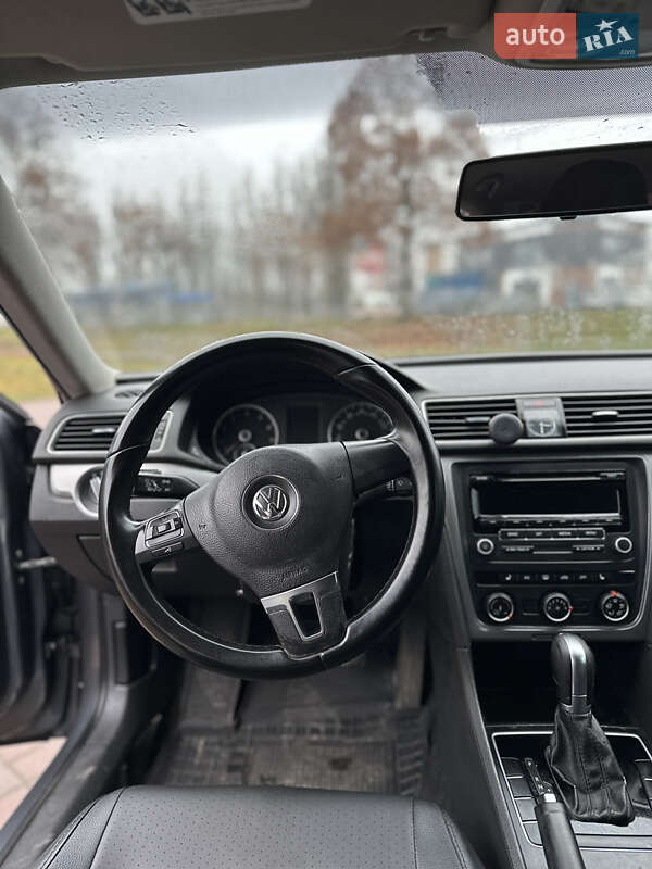 Седан Volkswagen Passat 2014 в Чернигове