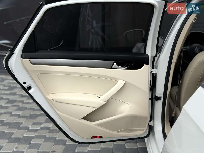Седан Volkswagen Passat 2014 в Львове фото 39 Седан Volkswagen Passat 2014 в Львове