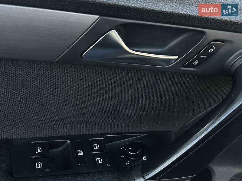 Седан Volkswagen Passat 2011 в Берегово фото 25 Седан Volkswagen Passat 2011 в Берегово