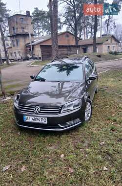 Універсал Volkswagen Passat 2011 в Бородянці