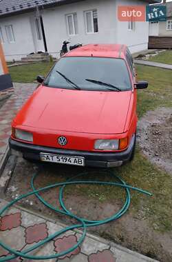 Універсал Volkswagen Passat 1990 в Чернівцях