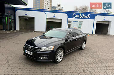 Седан Volkswagen Passat 2017 в Киеве