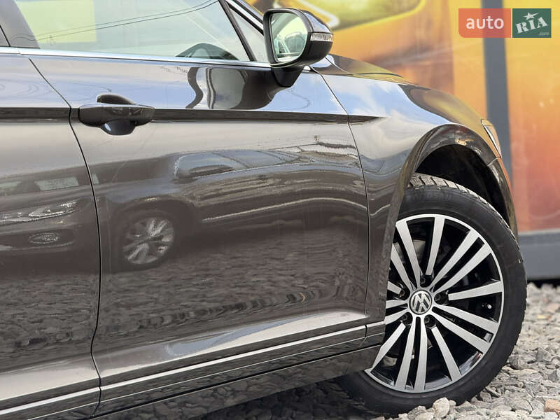 Універсал Volkswagen Passat 2015 в Стрию фото 28 Універсал Volkswagen Passat 2015 в Стрию