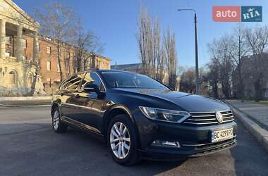 Универсал Volkswagen Passat 2015 в Николаеве