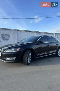 Седан Volkswagen Passat 2012 в Киеве