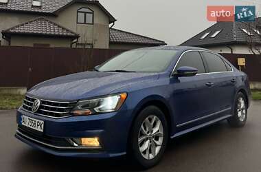 Седан Volkswagen Passat 2016 в Києві