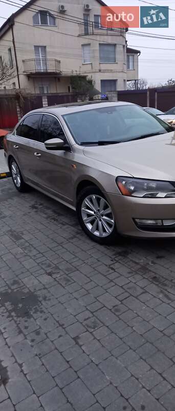 Седан Volkswagen Passat 2014 в Одесі