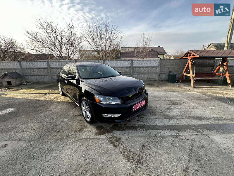 Седан Volkswagen Passat 2014 в Ровно