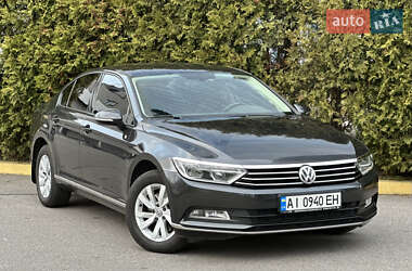 Седан Volkswagen Passat 2017 в Києві