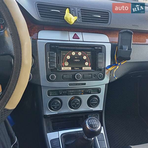 Универсал Volkswagen Passat 2008 в Киеве
