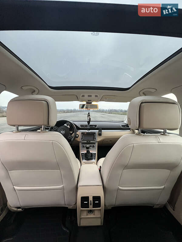 Универсал Volkswagen Passat 2012 в Баре фото 11 Универсал Volkswagen Passat 2012 в Баре