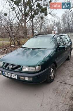 Универсал Volkswagen Passat 1996 в Ровно