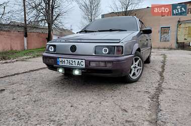 Седан Volkswagen Passat 1992 в Ананьеве