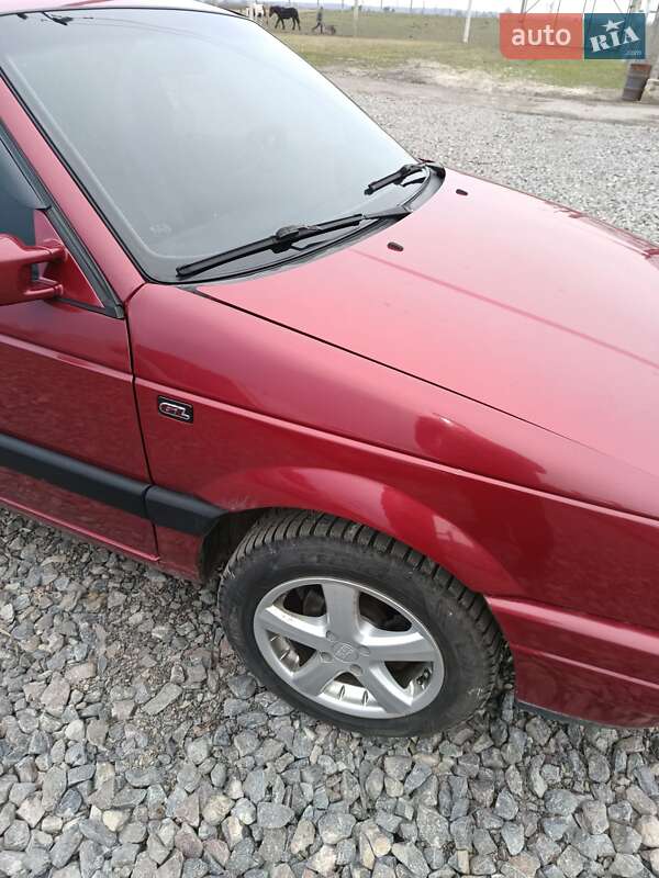 Седан Volkswagen Passat 1989 в Сарнах фото 4 Седан Volkswagen Passat 1989 в Сарнах