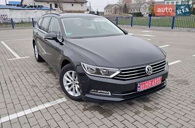 Универсал Volkswagen Passat 2018 в Нововолынске