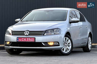 Седан Volkswagen Passat 2012 в Самборі