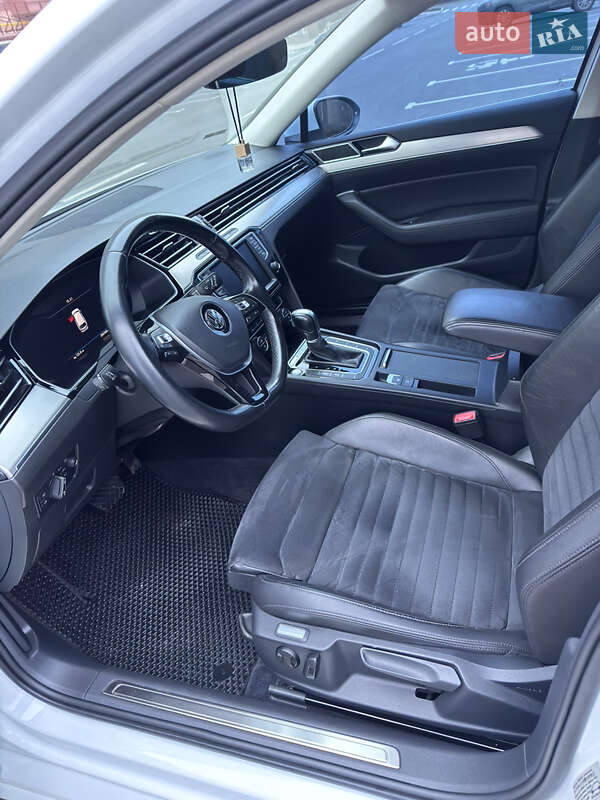 Универсал Volkswagen Passat 2017 в Умани