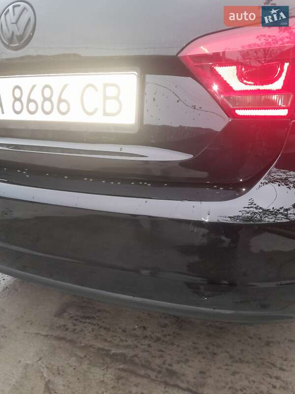 Седан Volkswagen Passat 2013 в Киеве