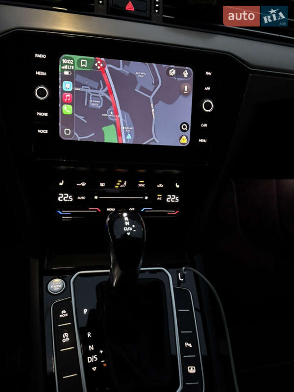 Седан Volkswagen Passat 2019 в Киеве