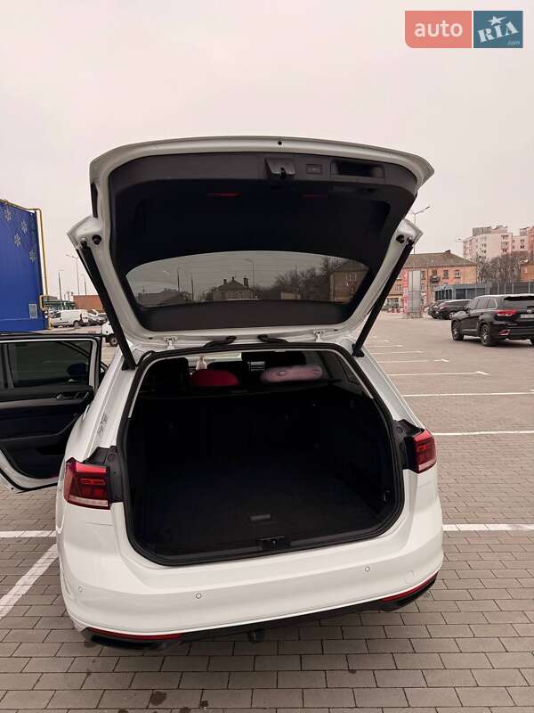 Универсал Volkswagen Passat 2020 в Виннице