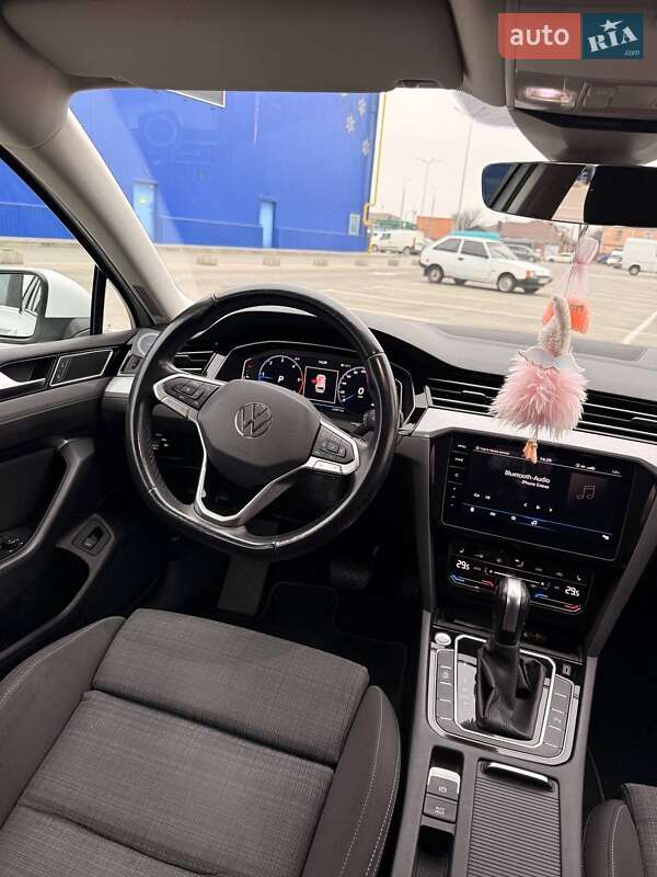 Универсал Volkswagen Passat 2020 в Виннице