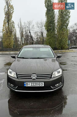 Седан Volkswagen Passat 2011 в Кременчуці