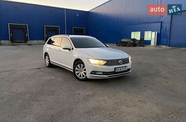 Универсал Volkswagen Passat 2017 в Житомире