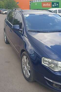 Універсал Volkswagen Passat 2010 в Рівному