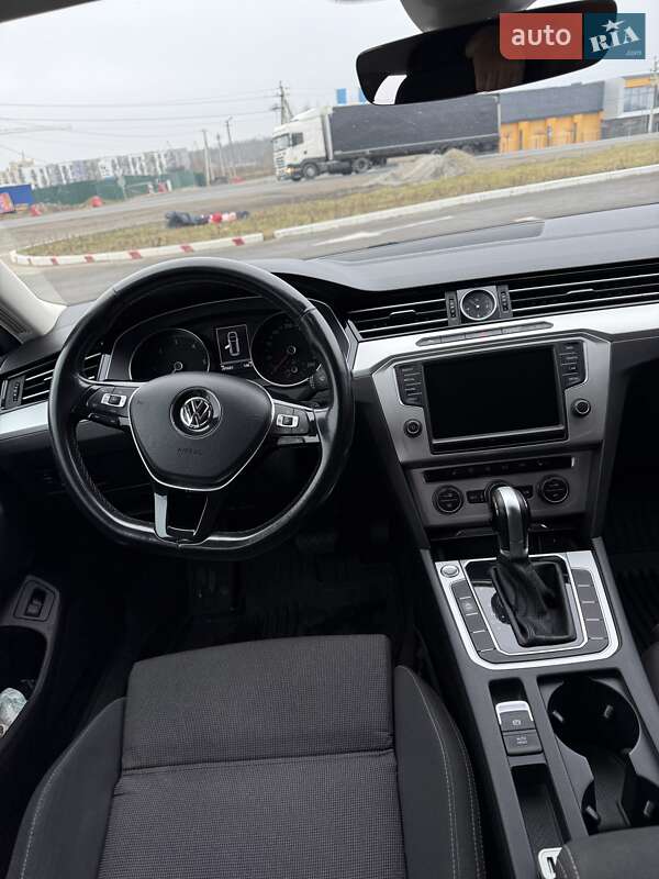 Універсал Volkswagen Passat 2016 в Львові фото 19 Універсал Volkswagen Passat 2016 в Львові