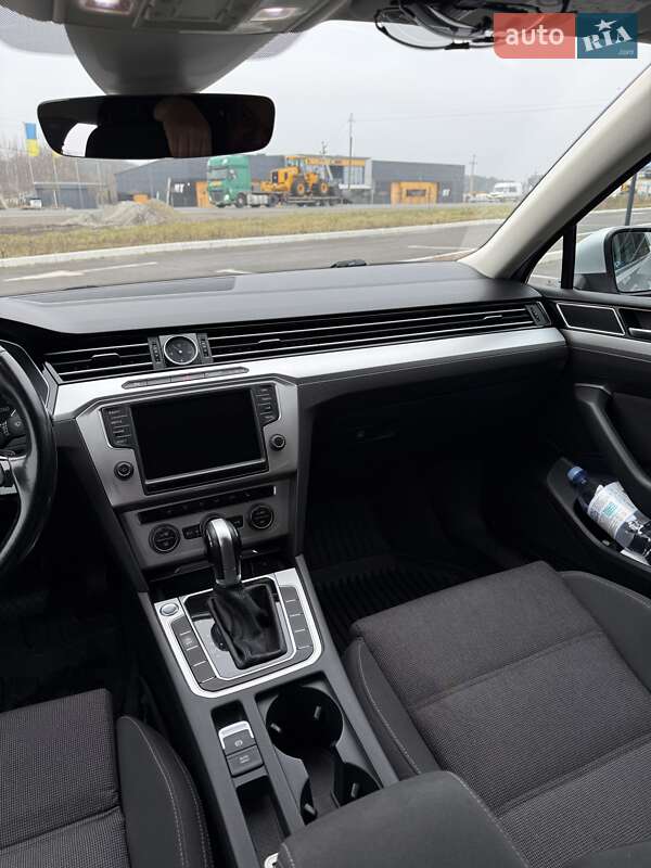 Універсал Volkswagen Passat 2016 в Львові фото 21 Універсал Volkswagen Passat 2016 в Львові