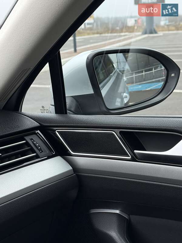 Універсал Volkswagen Passat 2016 в Львові фото 24 Універсал Volkswagen Passat 2016 в Львові