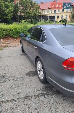 Седан Volkswagen Passat 2012 в Харькове