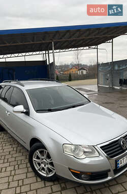 Універсал Volkswagen Passat 2010 в Івано-Франківську