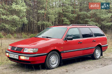 Універсал Volkswagen Passat 1994 в Харкові