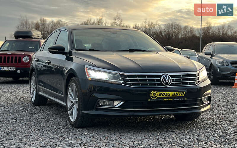 Седан Volkswagen Passat 2017 в Львове