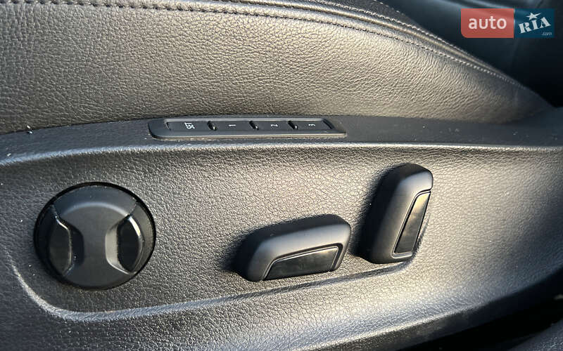 Седан Volkswagen Passat 2017 в Львове