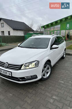 Универсал Volkswagen Passat 2013 в Вараше