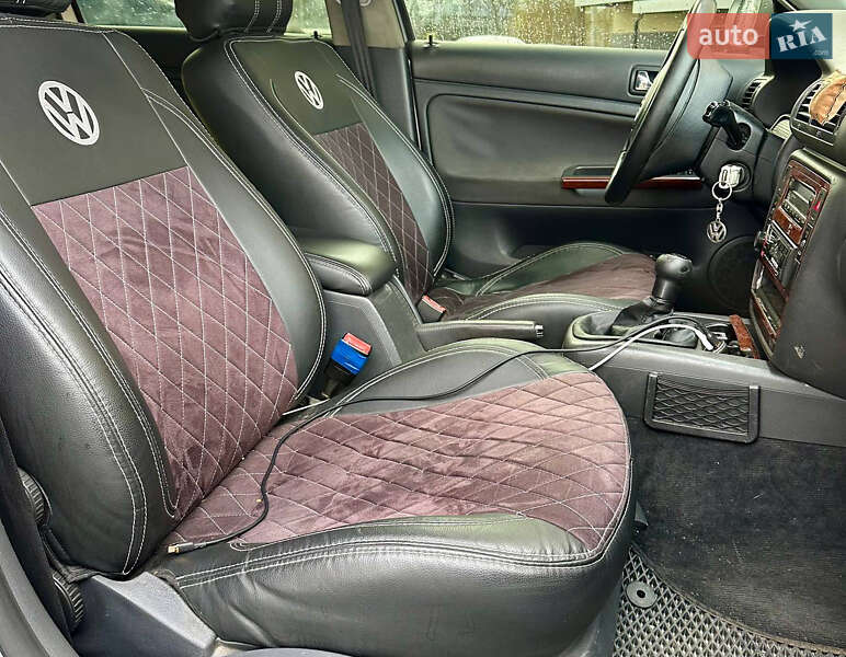 Седан Volkswagen Passat 2004 в Киеве