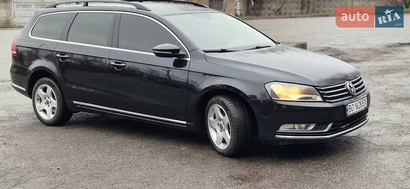 Універсал Volkswagen Passat 2011 в Хмельницькому
