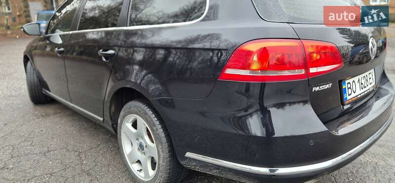 Універсал Volkswagen Passat 2011 в Хмельницькому