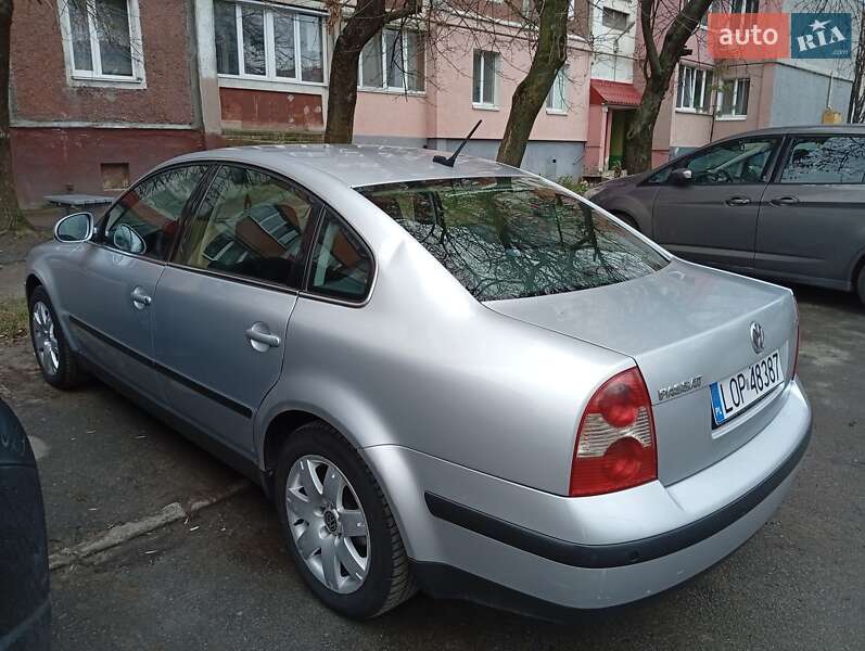 Седан Volkswagen Passat 2005 в Житомирі