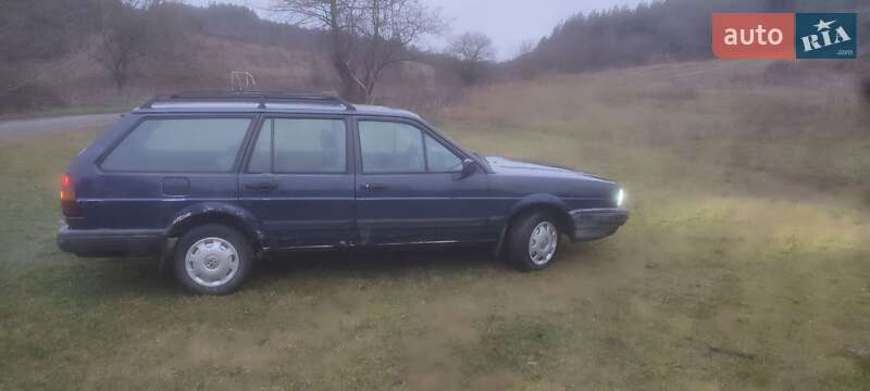 Универсал Volkswagen Passat 1987 в Шумске