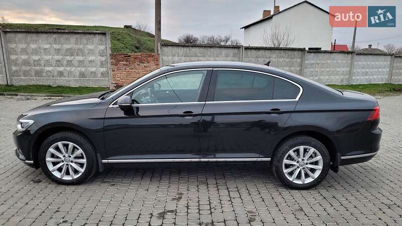 Седан Volkswagen Passat 2017 в Первомайске