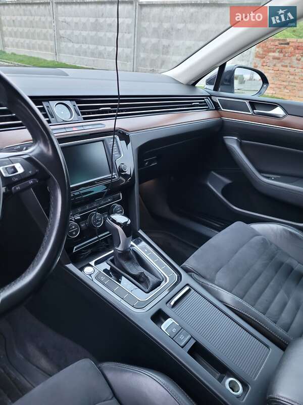 Седан Volkswagen Passat 2017 в Первомайске